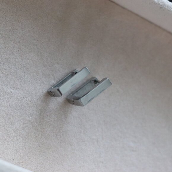 Square Style Huggie Hoop Earrings Silver Stainless Steel - Picture 5 of 5